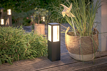 Lampes connectées d'extérieur Lampes connectées d'extérieur